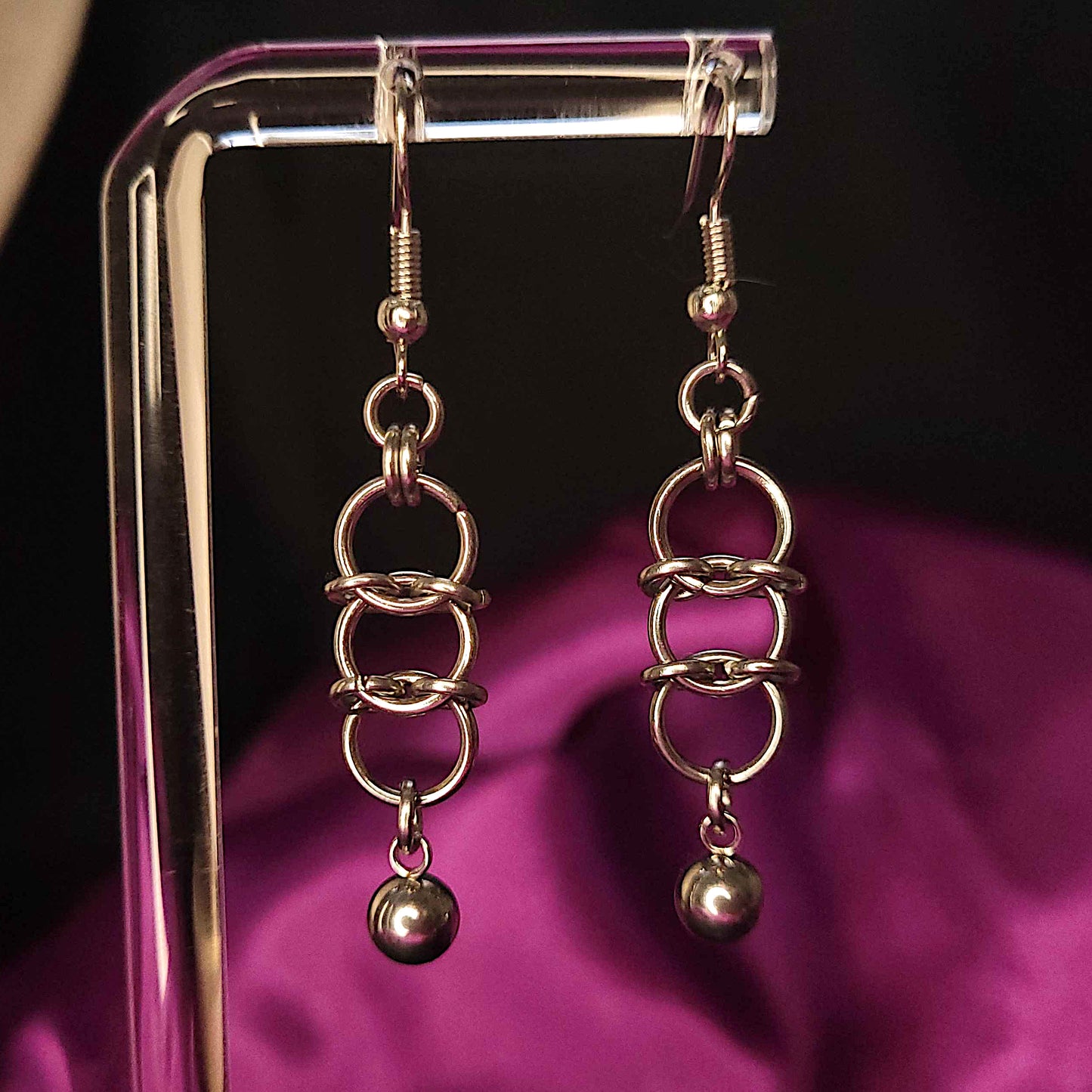 Interlocking rings earrings