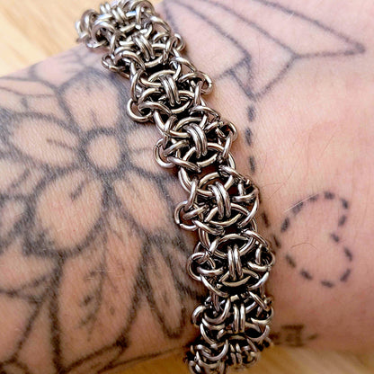 Staggered new dawn bracelet