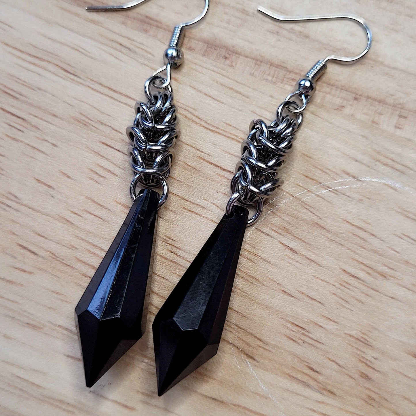 Box chain and black gem drop earrings