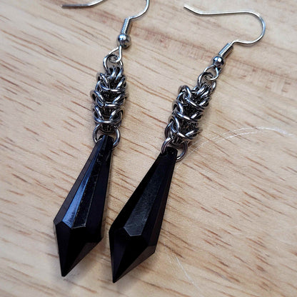 Box chain and black gem drop earrings