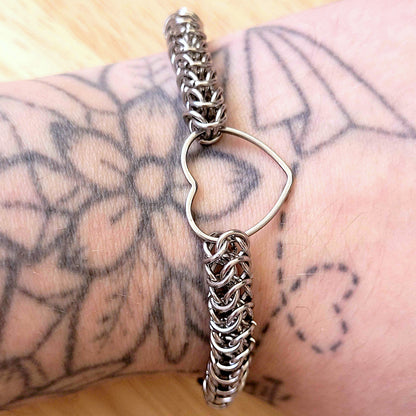 Heart loop box chain bracelet
