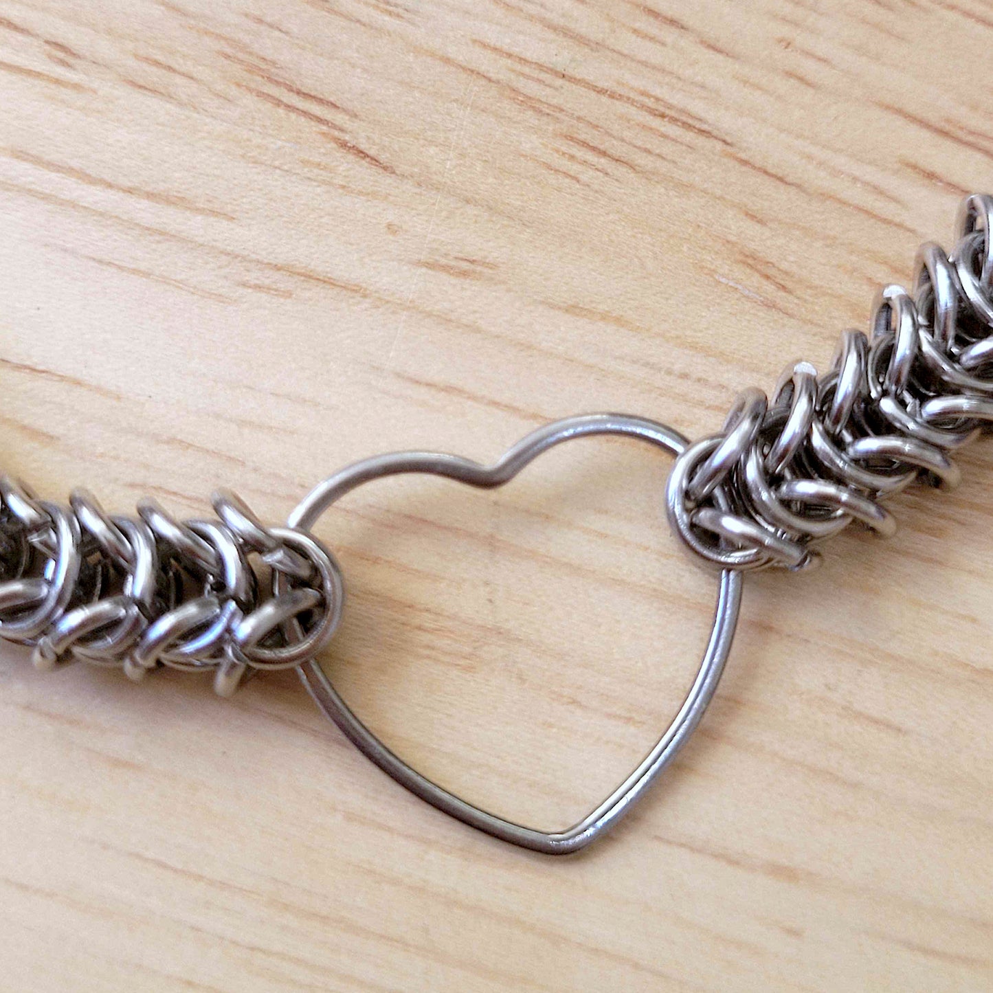 Heart loop box chain bracelet
