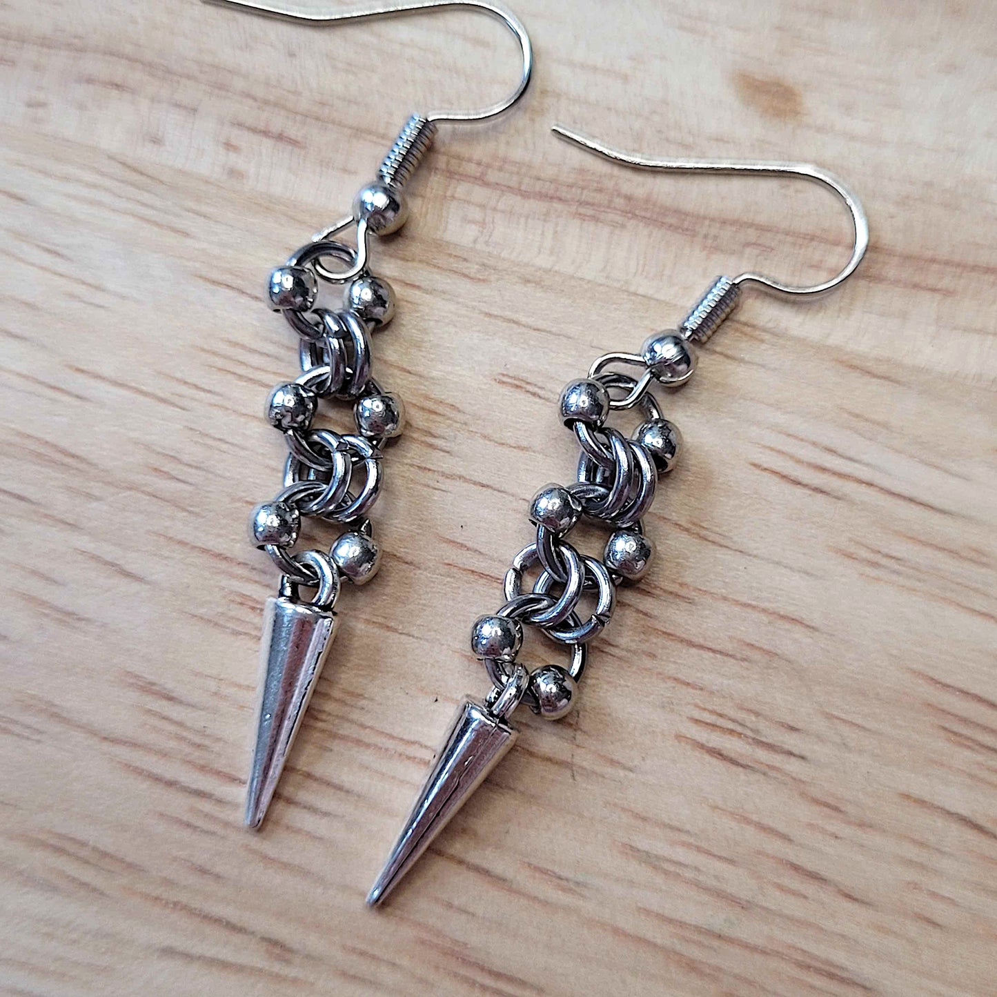 Beaded simple chain and spike earrings