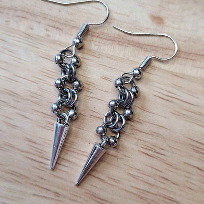 Beaded simple chain and spike earrings