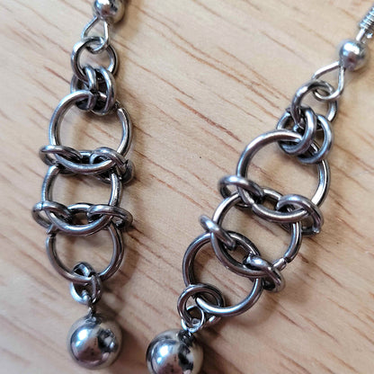 Interlocking rings earrings